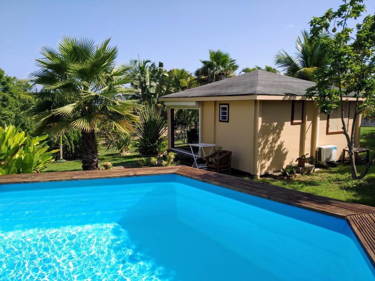 Villa & Bungalow Fleur De Coco Sainte-Anne  Exteriér fotografie